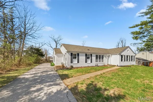 $450,000 | 1050 Kehrs Mill Road, Ballwin, MO 63011
