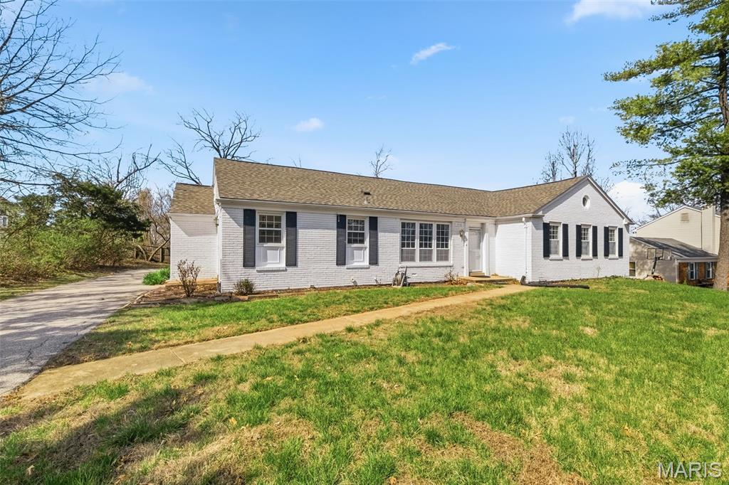 1050 Kehrs Mill Road Ballwin, MO 63011 - Photo 3 of 49