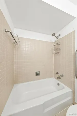 $450,000 | 1050 Kehrs Mill Road, Ballwin, MO 63011