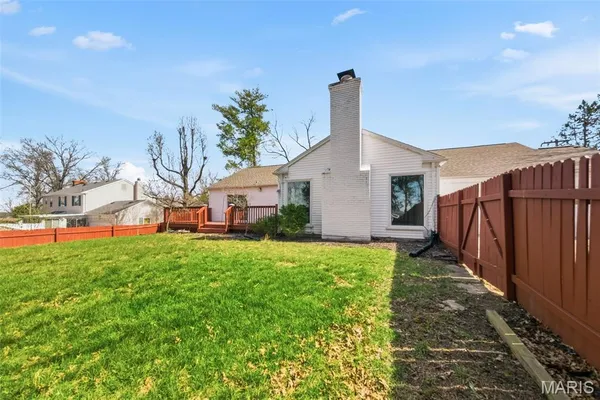 $450,000 | 1050 Kehrs Mill Road, Ballwin, MO 63011