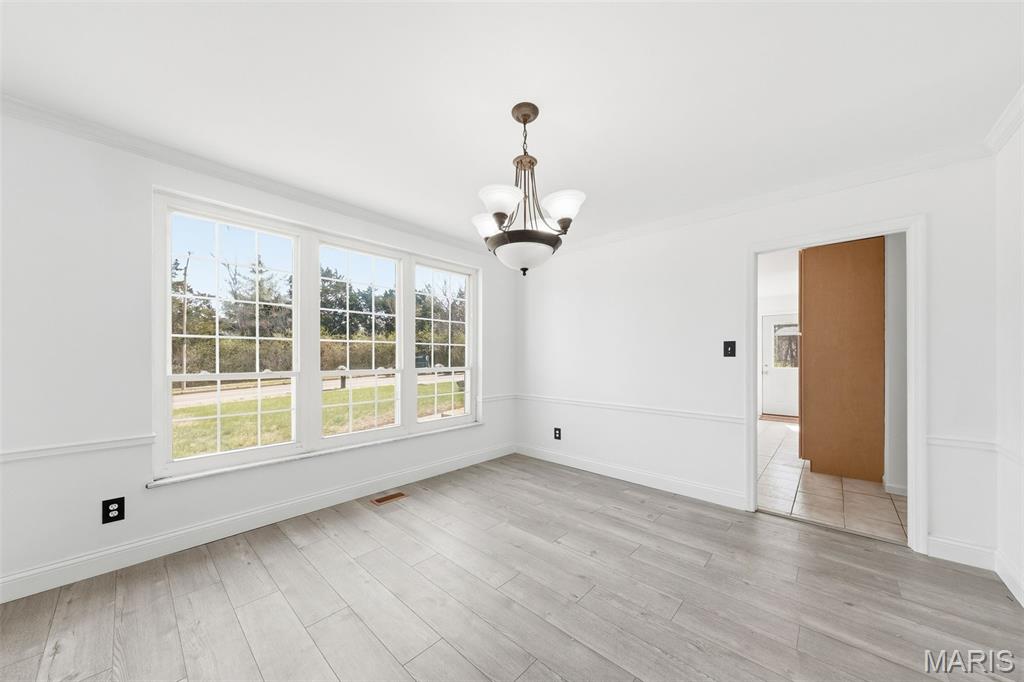 1050 Kehrs Mill Road Ballwin, MO 63011 - Photo 8 of 49