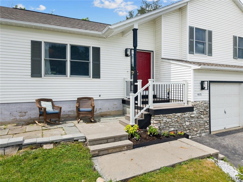 4615 Broad Road Syracuse, NY 13215 - Photo 3 of 43 Gallery Image 3