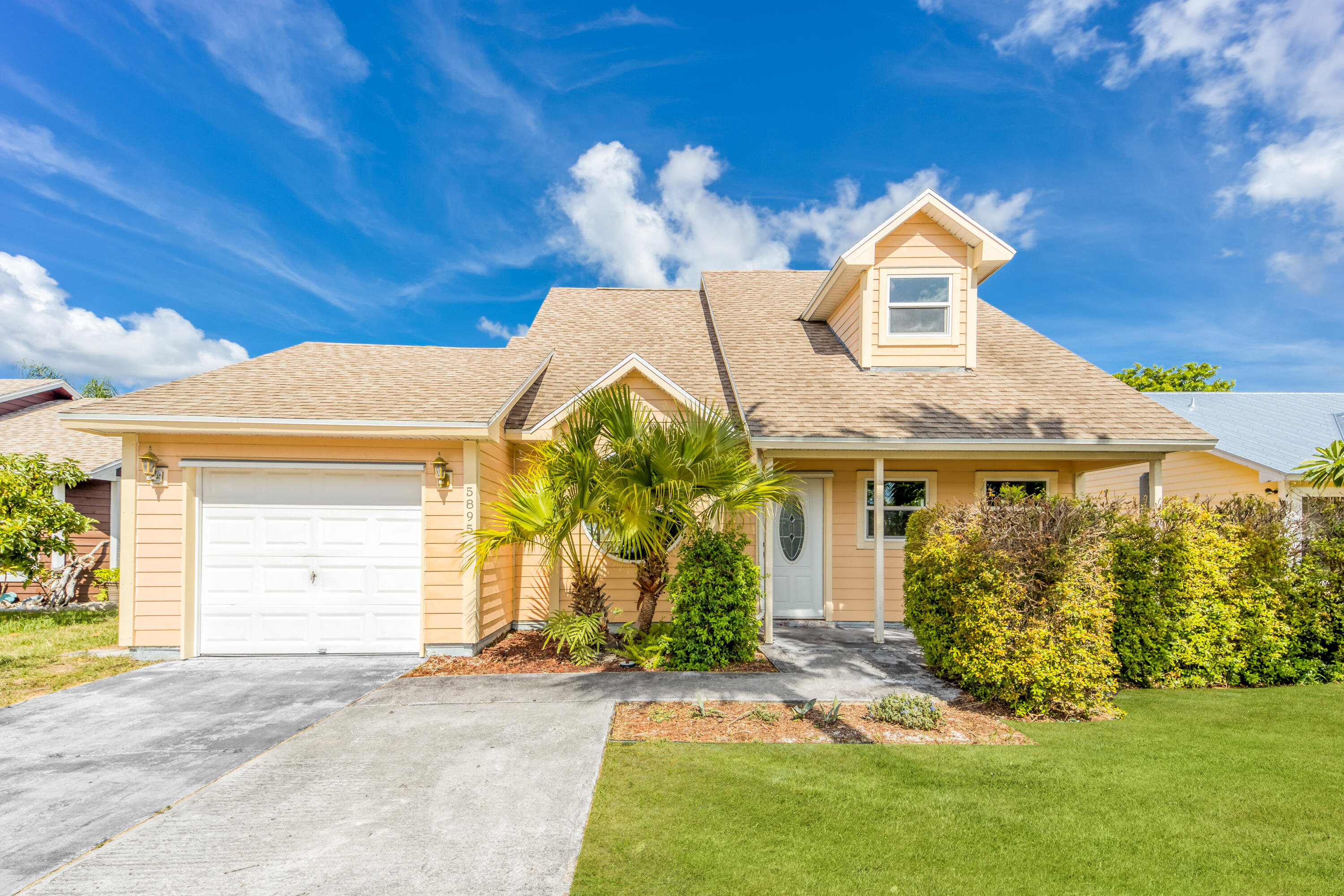 5895 SE Pine Drive-1