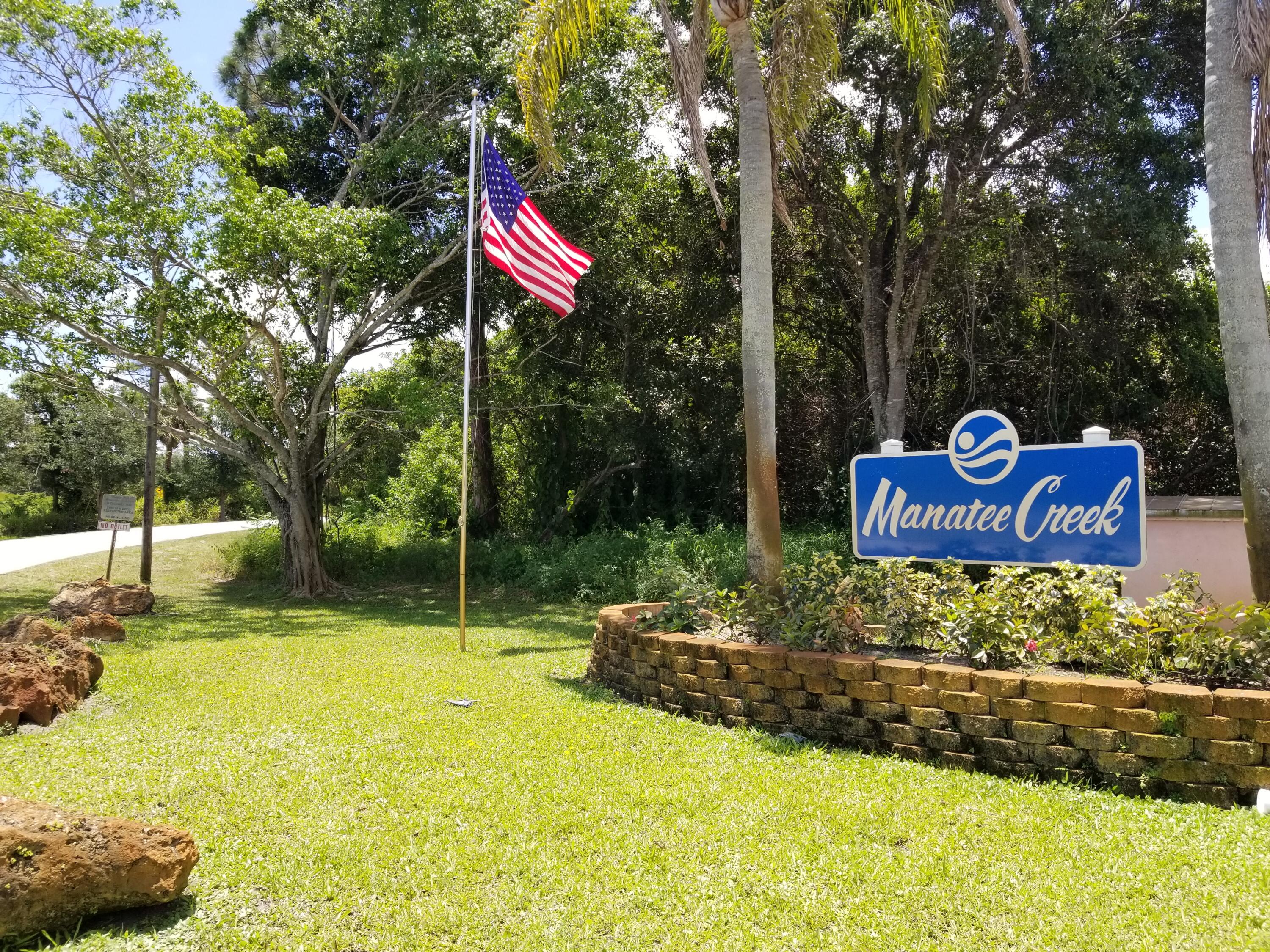 5895 Southeast Pine Drive Stuart, FL 34997 - Photo 15 of 24 20220531_123344