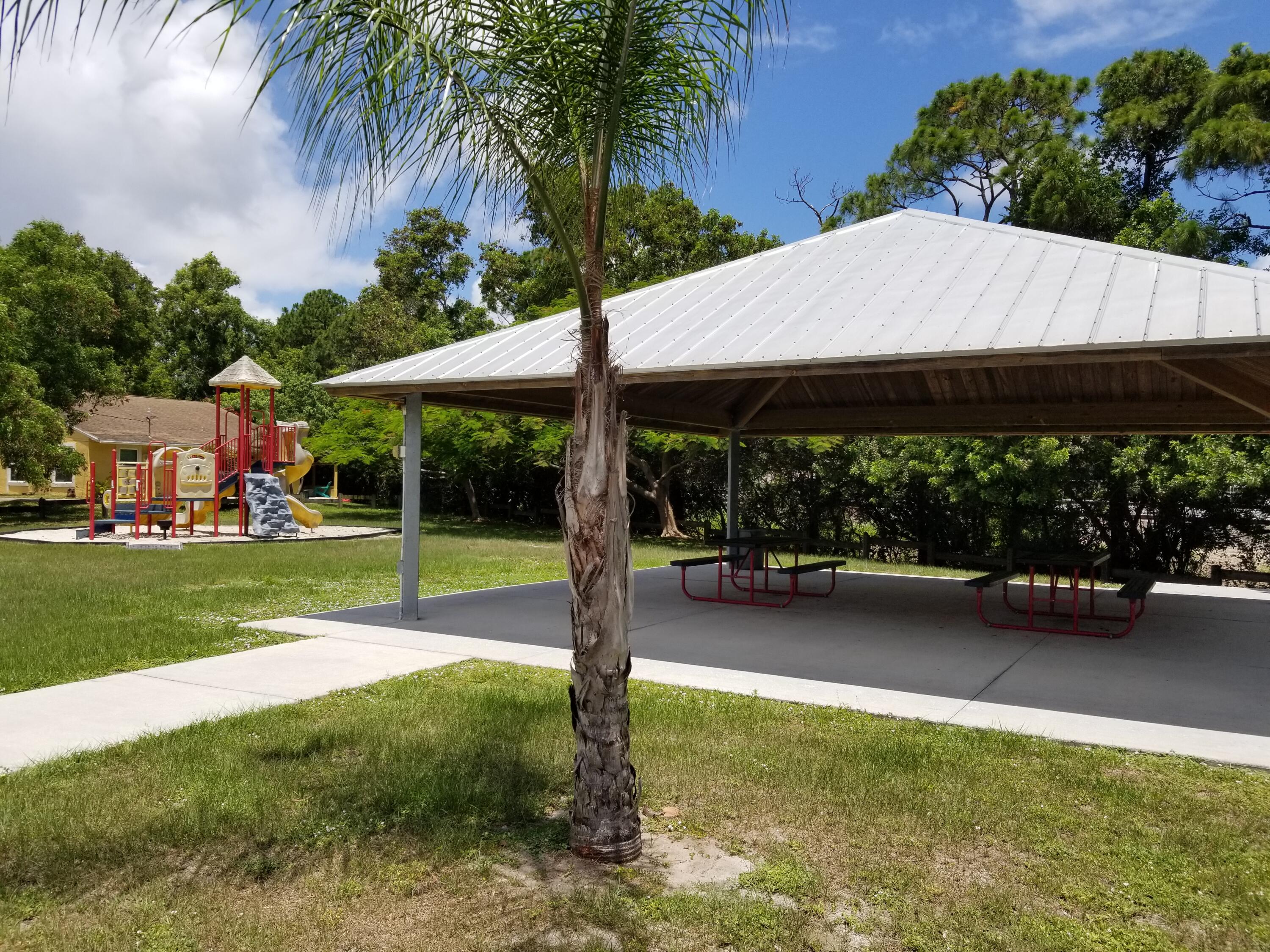 5895 Southeast Pine Drive Stuart, FL 34997 - Photo 16 of 24 20220531_123109 (1)