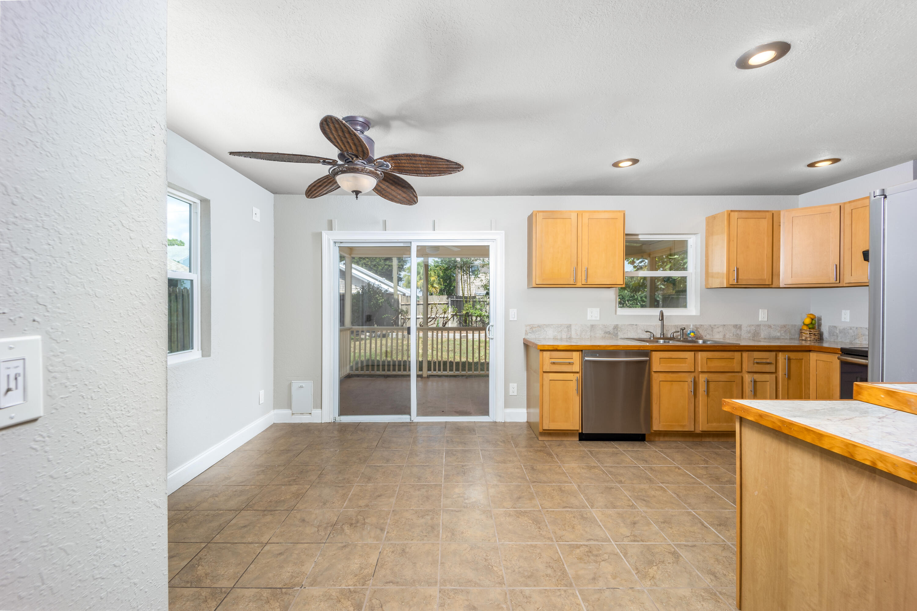 5895 Southeast Pine Drive Stuart, FL 34997 - Photo 4 of 24 5895 SE Pine Drive-6