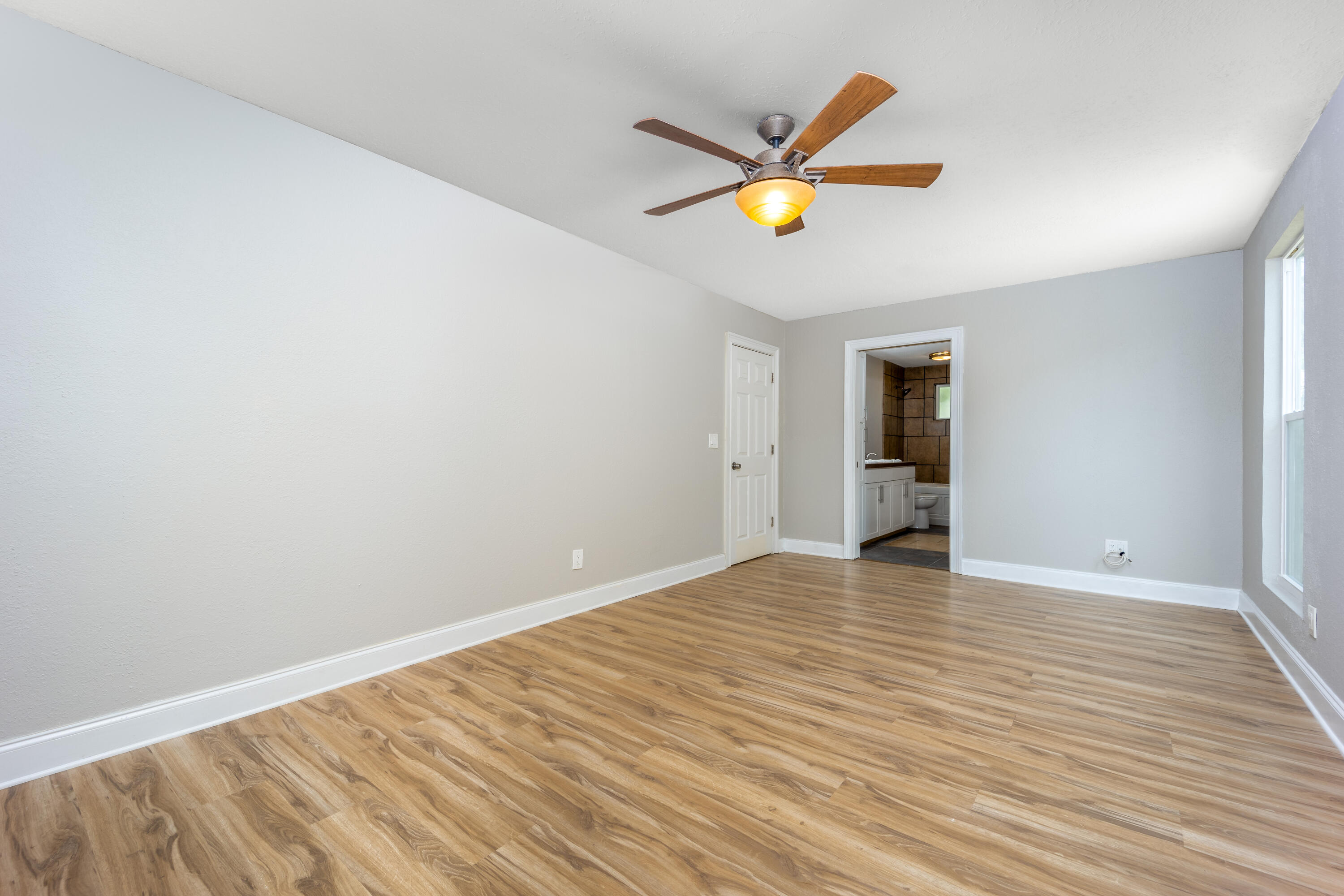 5895 Southeast Pine Drive Stuart, FL 34997 - Photo 6 of 24 5895 SE Pine Drive-11