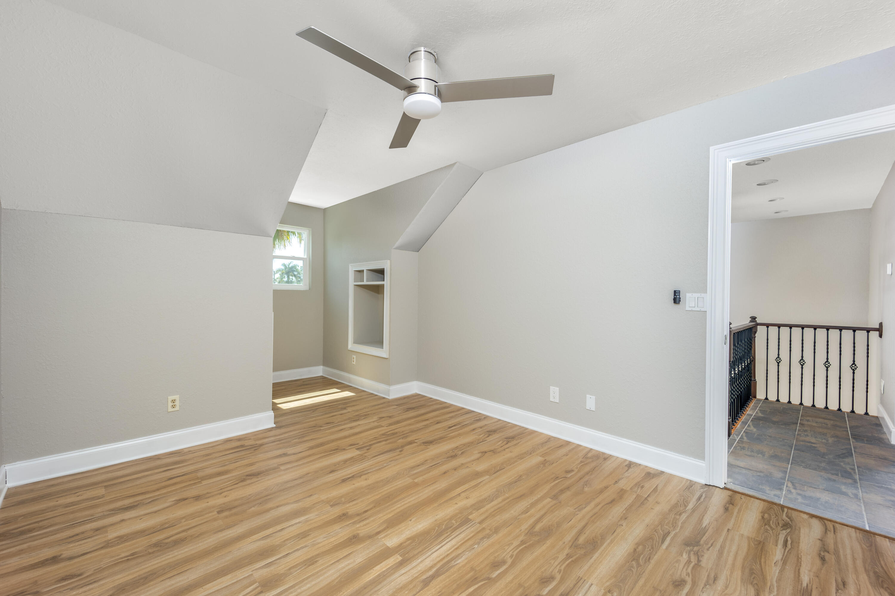 5895 Southeast Pine Drive Stuart, FL 34997 - Photo 10 of 24 5895 SE Pine Drive-16