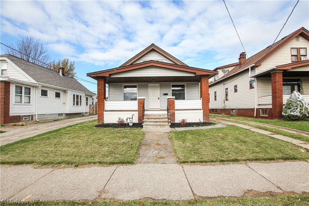 3802 Stickney Avenue, Cleveland, OH 44109 Compass