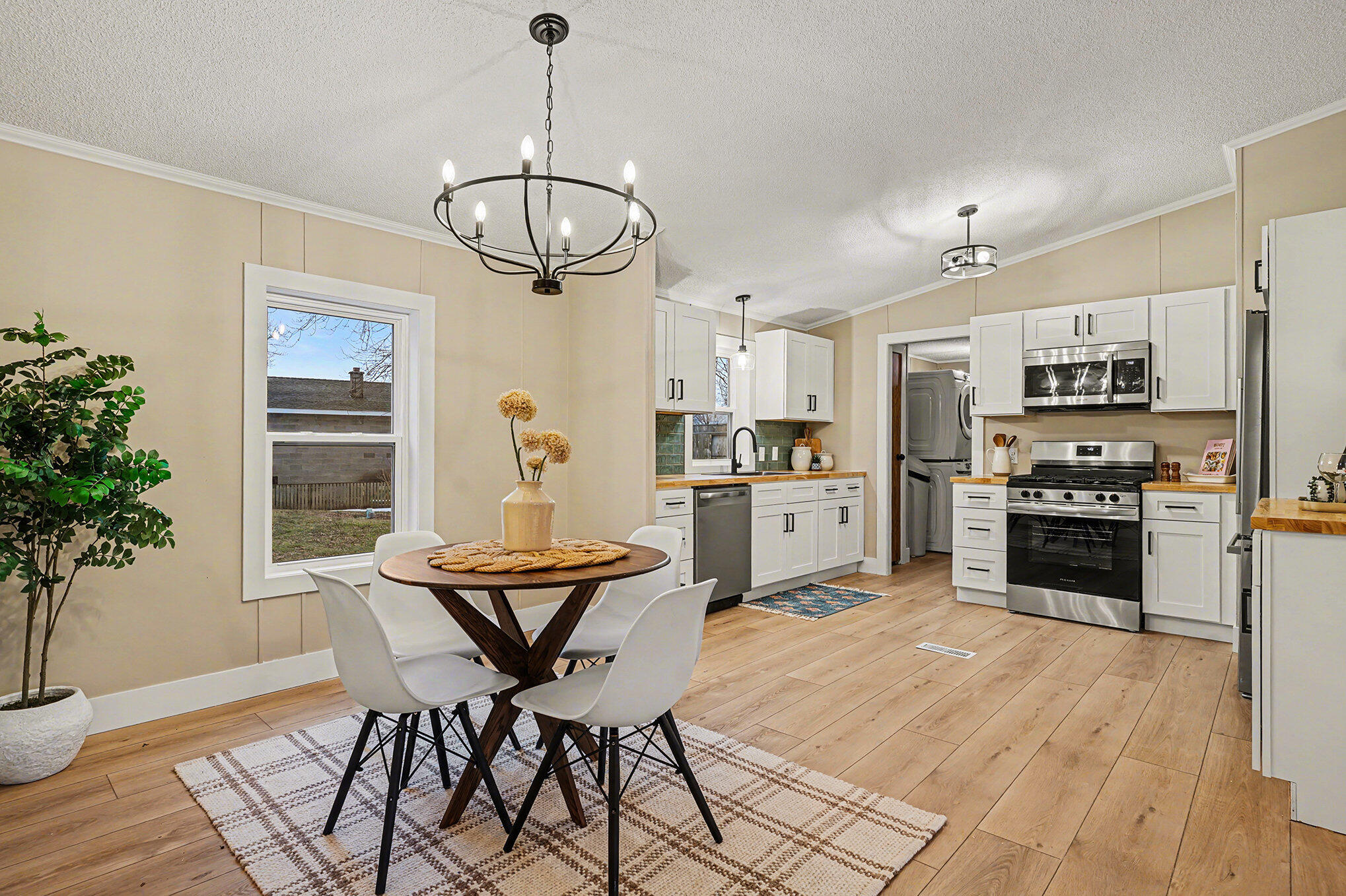 4143 Fillmore Road Holland, MI 49423 - Photo 8 of 23 008_file_253