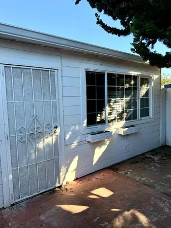 $2,300 | 1354 North Main Street, Unit A, Salinas, CA 93906