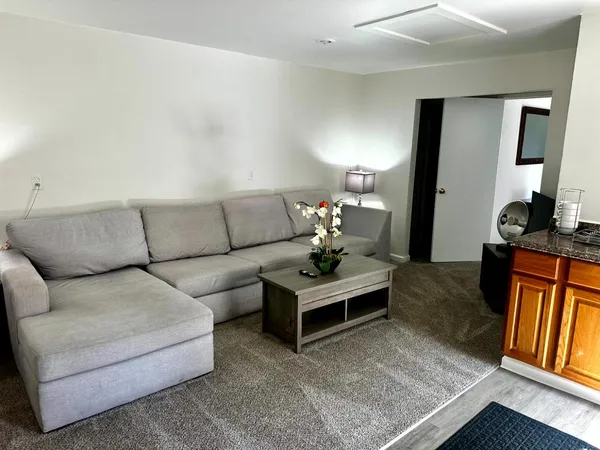 $2,300 | 1354 North Main Street, Unit A, Salinas, CA 93906