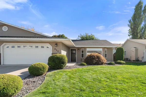 $438,000 | 824 Cypress Street, Lewiston, ID 83501