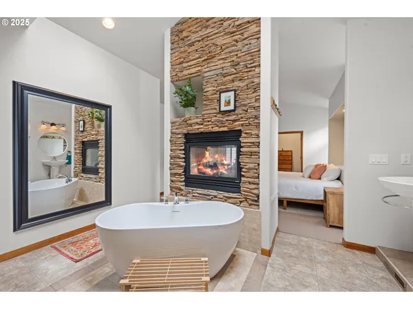 $1,049,000 | 2499 Pine Ridge Drive, Gearhart, OR 97138