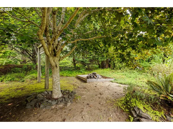 $1,049,000 | 2499 Pine Ridge Drive, Gearhart, OR 97138