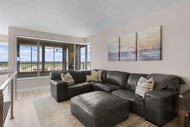 $440,000 | 124 Campau Avenue Northwest, Unit 1710, Grand Rapids, MI 49503