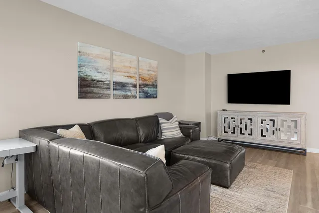 $440,000 | 124 Campau Avenue Northwest, Unit 1710, Grand Rapids, MI 49503