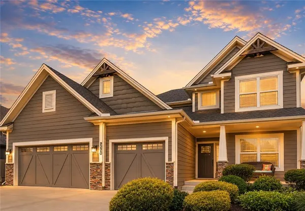 $629,500 | 9220 North Dawn Avenue, Kansas City, MO 64154