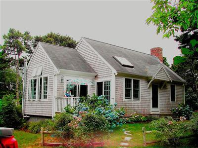 62 Youngs Road Chatham, MA 02633 - Photo 1 of 8 Primary Photo