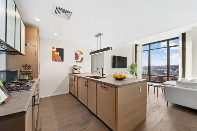 $4,800 | 1425 Hudson Street, Unit PH3, Hoboken, NJ 07030