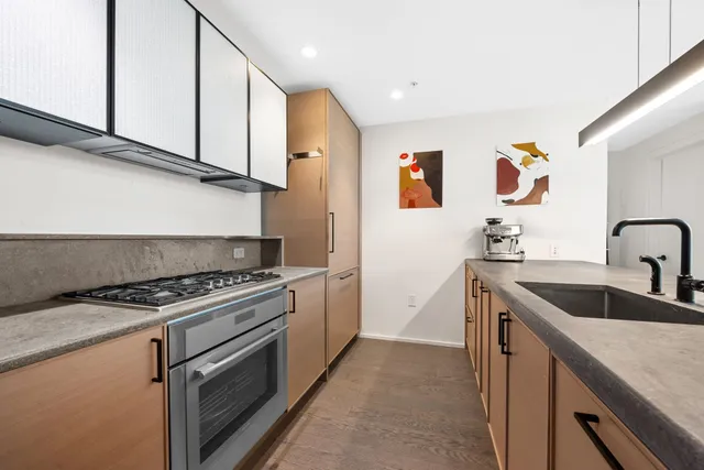 $4,800 | 1425 Hudson Street, Unit PH3, Hoboken, NJ 07030