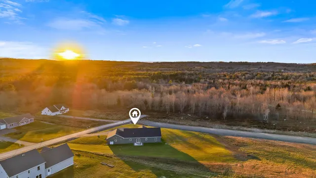 $599,900 | 21 Mia Ridge, Sidney, ME 04330
