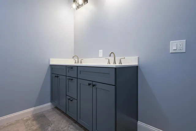 $599,900 | 21 Mia Ridge, Sidney, ME 04330