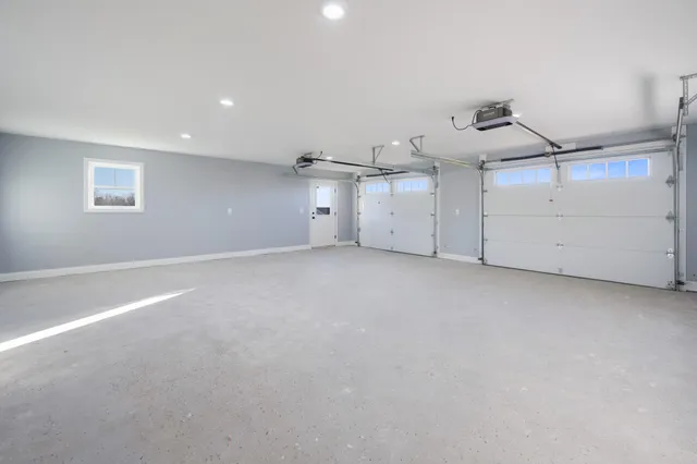 $599,900 | 21 Mia Ridge, Sidney, ME 04330