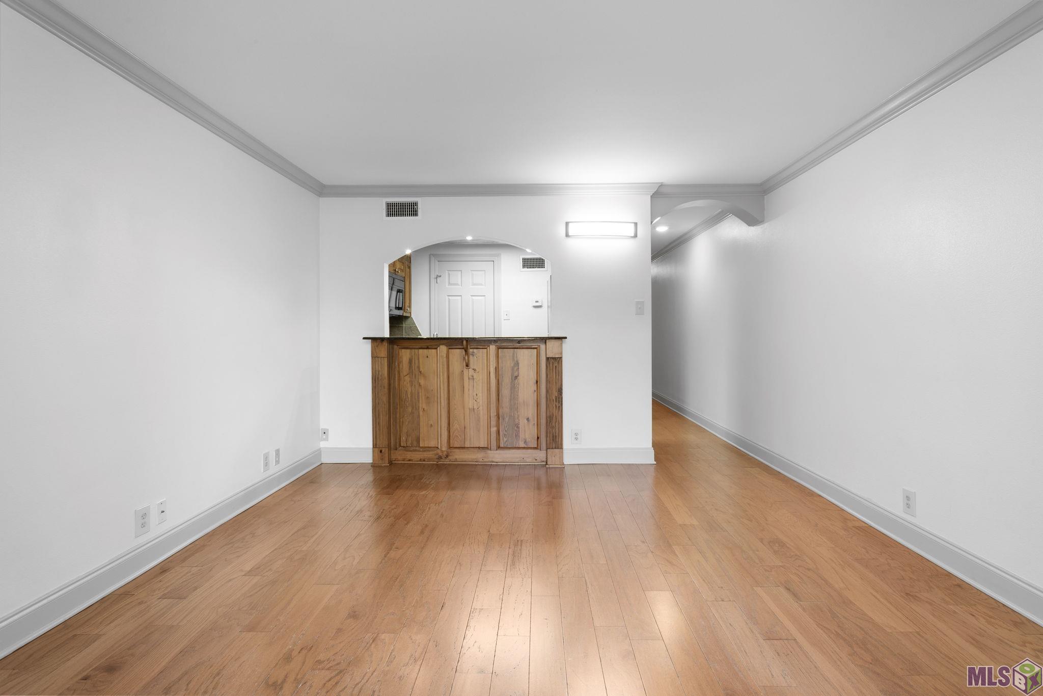 2045 North 3rd Street, Unit 117 Baton Rouge, LA 70802 - Photo 5 of 15 Living Room