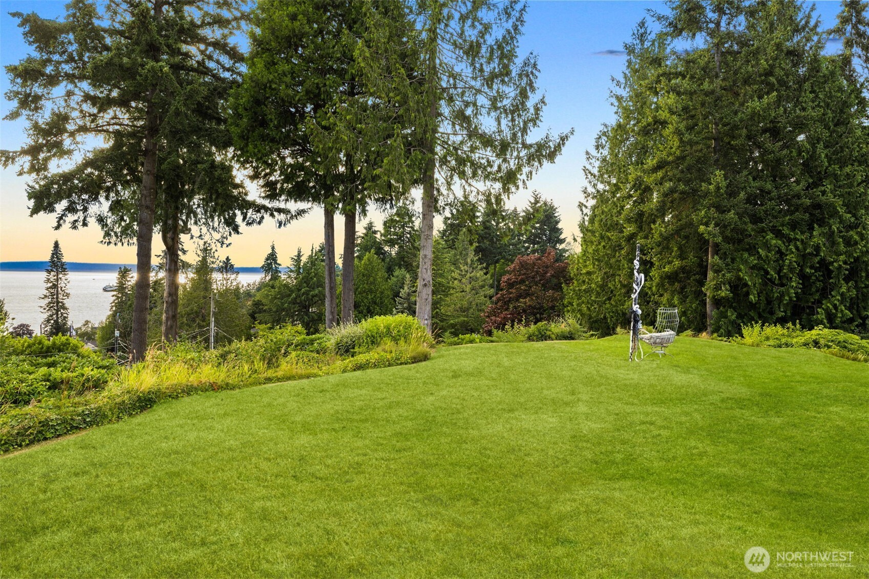 8731 Fauntlee Crest Southwest Seattle, WA 98136 - Photo 17 of 39