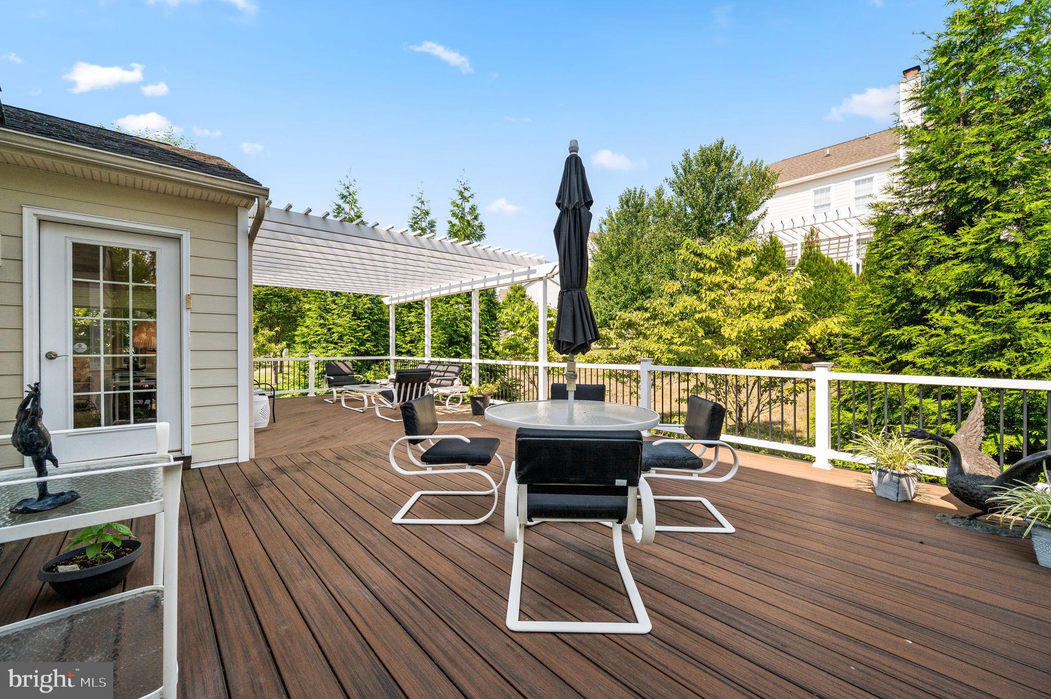 3809 Liseter Road Newtown Square, PA 19073 - Photo 28 of 79 Deck
