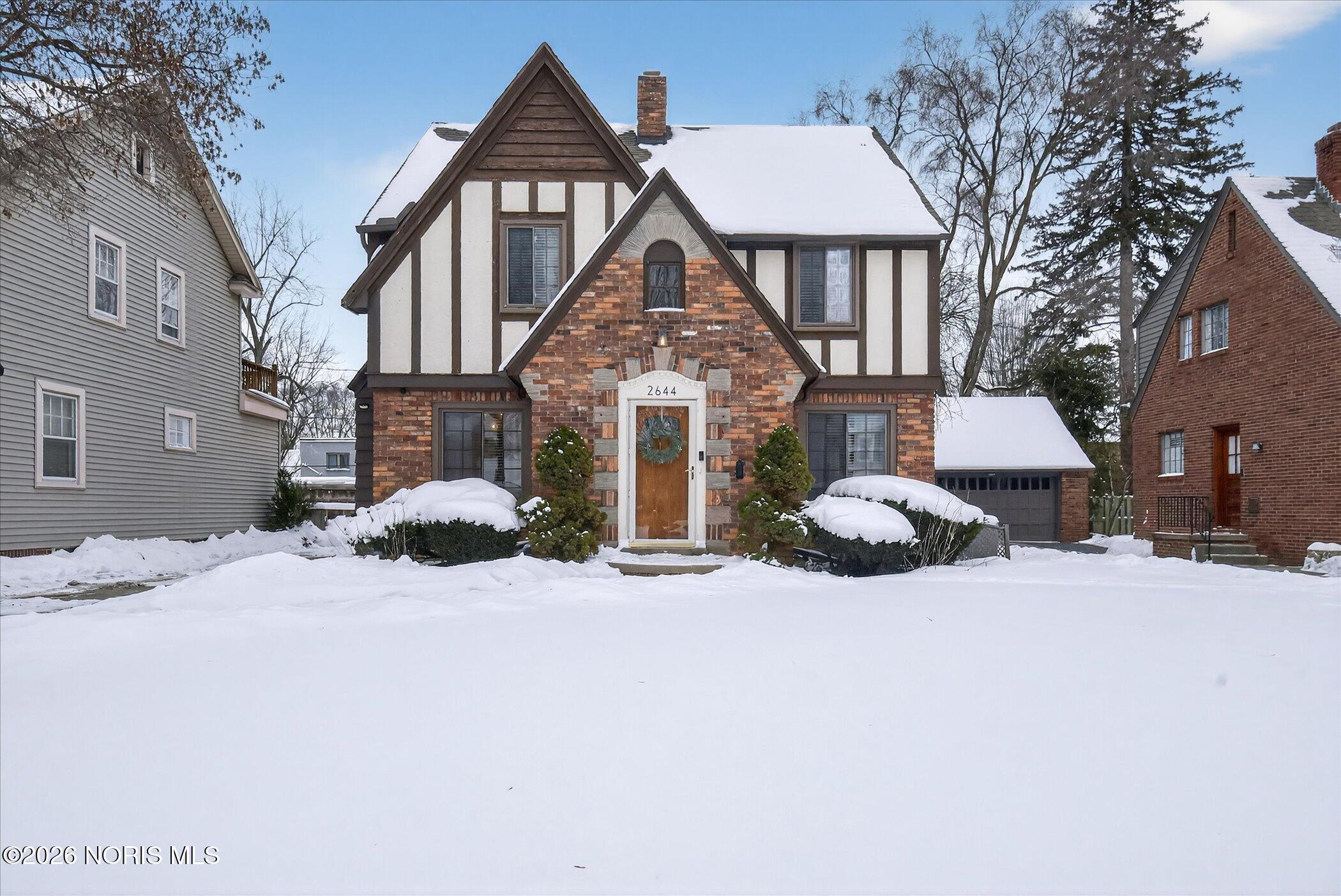2644 Goddard Road Toledo, OH 43606 - Photo 1 of 5 06-2644-Goddard-Rd-Toledo-OH-43606-Windo