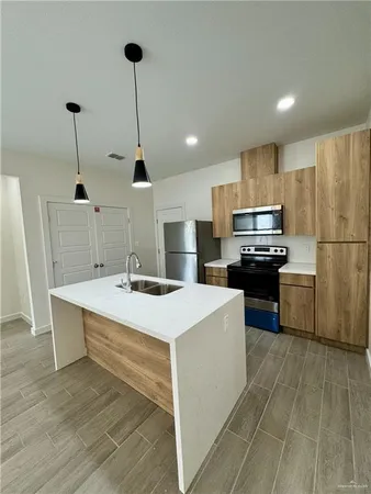 $1,300 | 1308 West Platinum Drive, Unit 3, Pharr, TX 78577