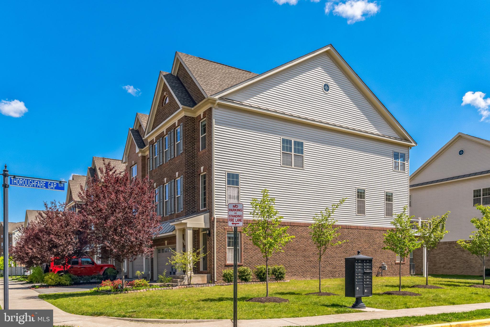 23488 Logans Ridge Terrace Ashburn, VA 20148 - Photo 4 of 58 Exterior Side