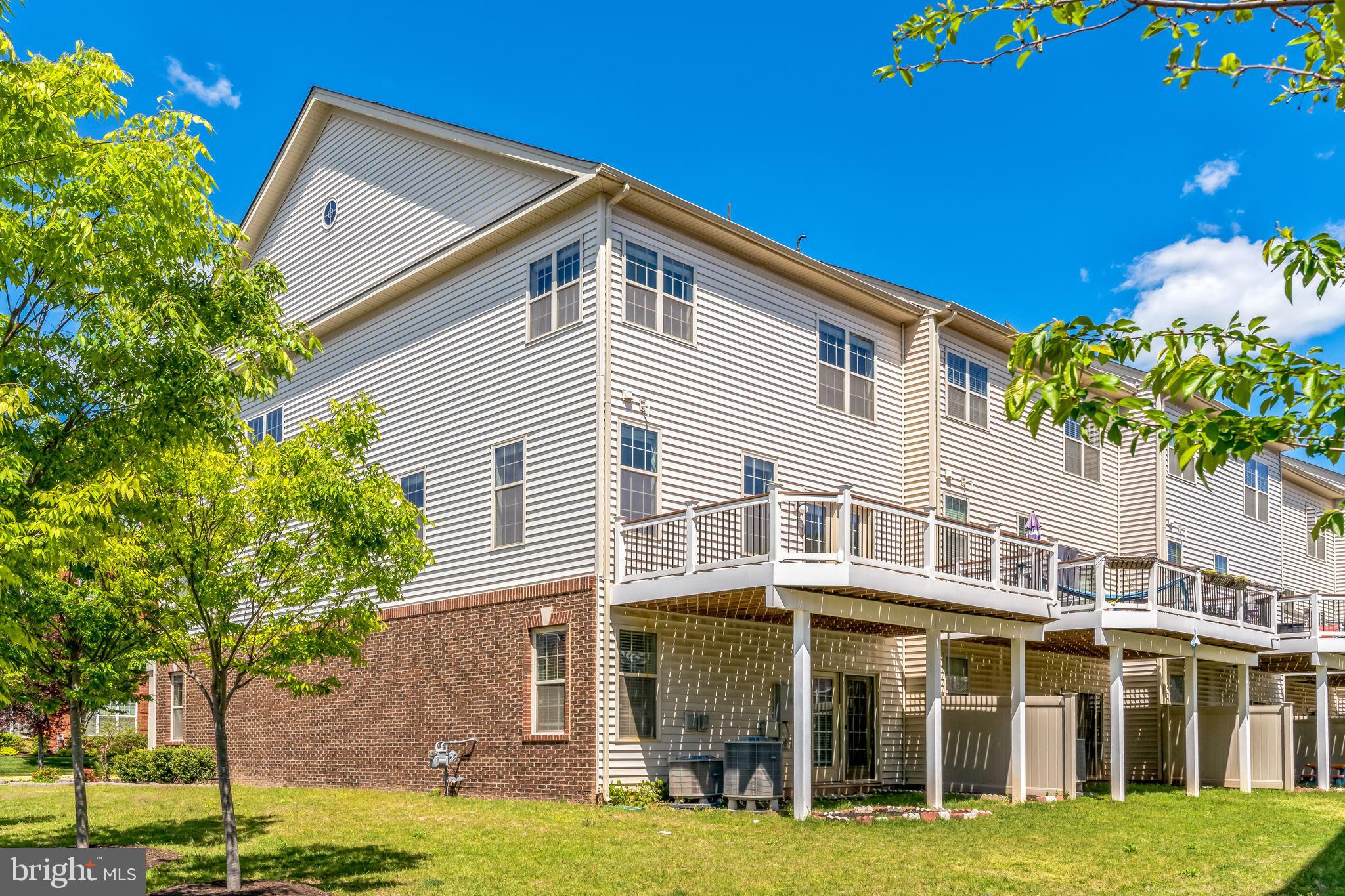 23488 Logans Ridge Terrace Ashburn, VA 20148 - Photo 49 of 58 Exterior back
