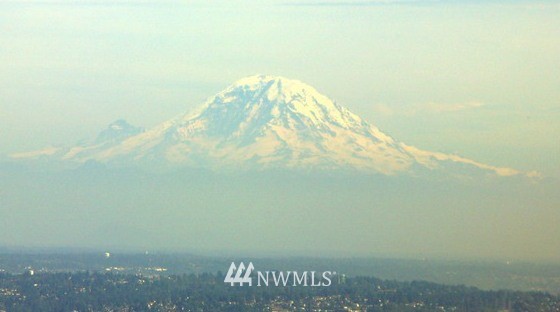 12868 Renton Avenue South Seattle, WA 98178 - Photo 3 of 5 Gallery Image 3