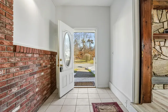 $479,400 | 15 Milano Drive, Poughkeepsie, NY 12603