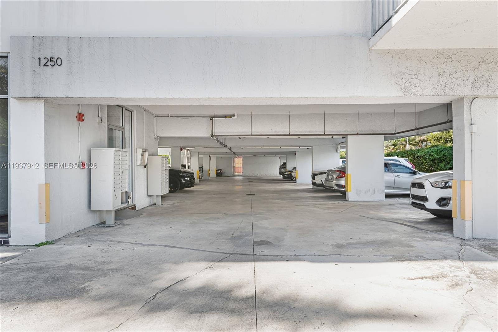 1250 Alton Road, Unit 3A Miami Beach, FL 33139 - Photo 18 of 25 a view of a garage