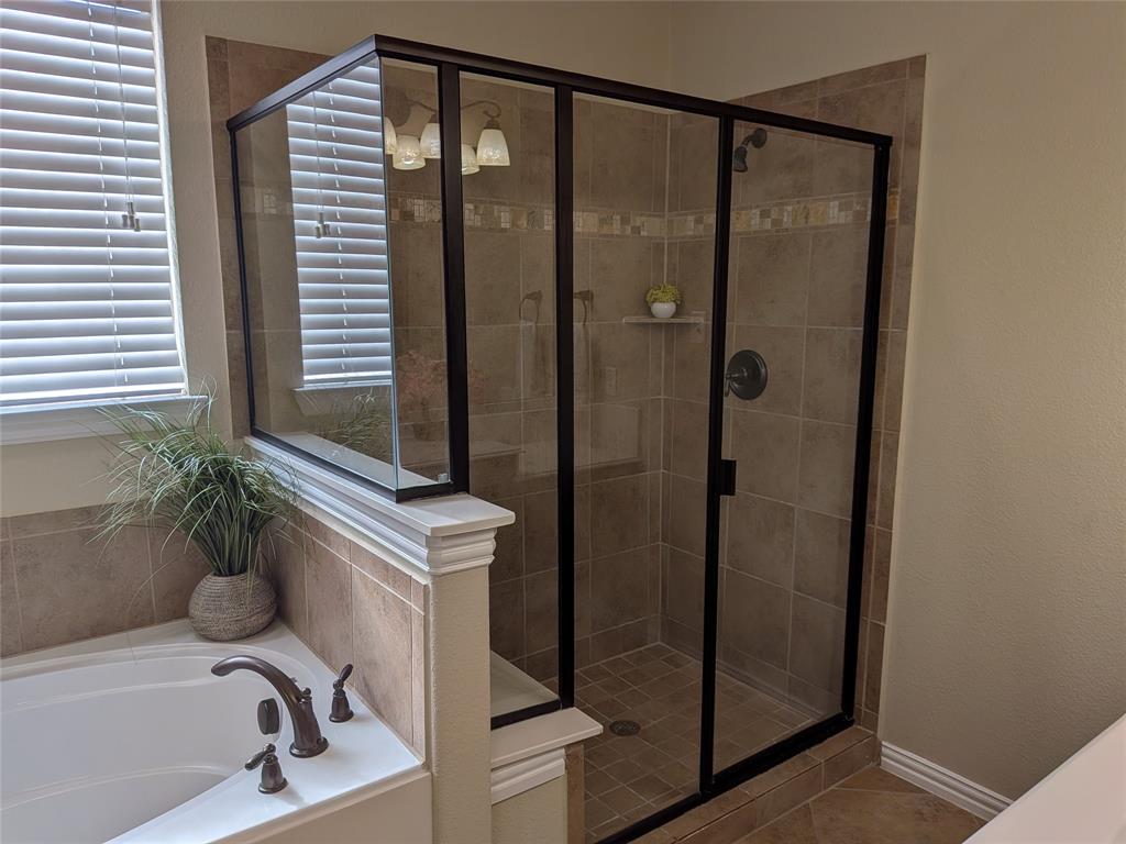 408 Valley Ridge Drive Red Oak, TX 75154 - Photo 23 of 31 Gallery Image 23