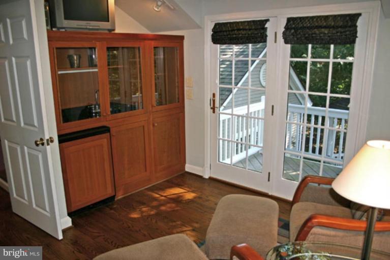 1405 Ruffner Road Alexandria, VA 22302 - Photo 11 of 30 Sitting Room