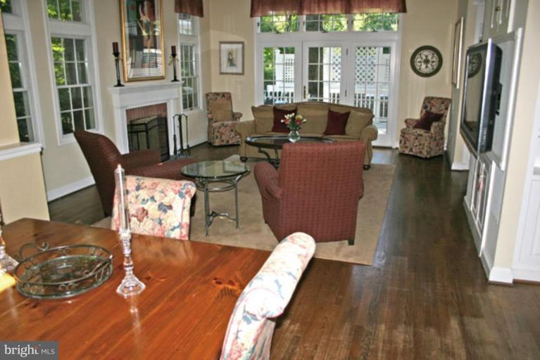 1405 Ruffner Road Alexandria, VA 22302 - Photo 5 of 30 Family Room