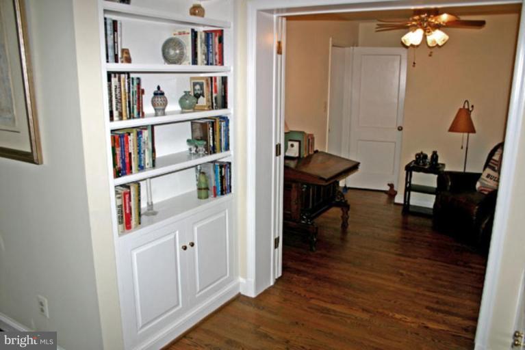 1405 Ruffner Road Alexandria, VA 22302 - Photo 6 of 30 Den