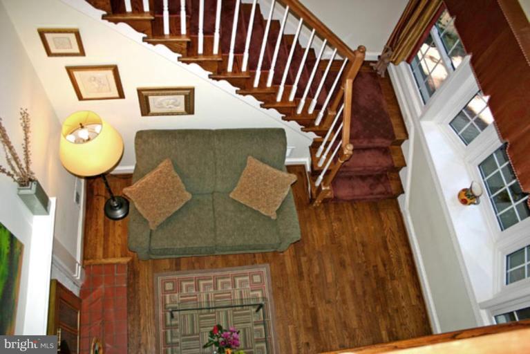 1405 Ruffner Road Alexandria, VA 22302 - Photo 7 of 30 Living Room