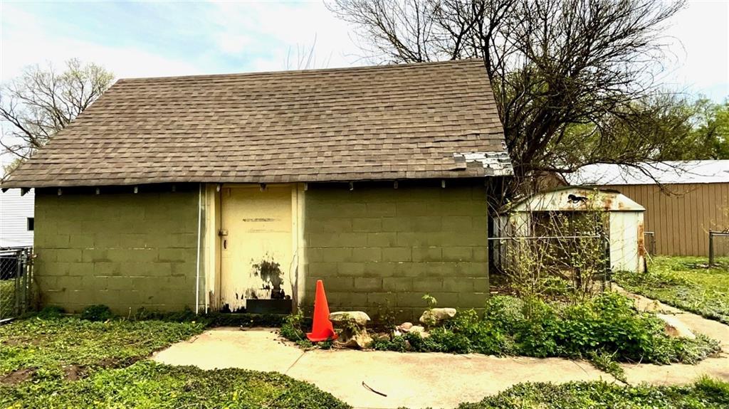 1132 Oak Street Perry, KS 66073 - Photo 30 of 33