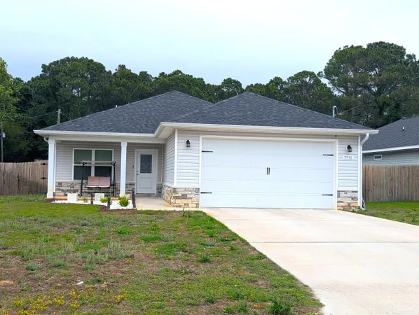 $2,920 | 9946 Mariposa Street, Navarre, FL 32566