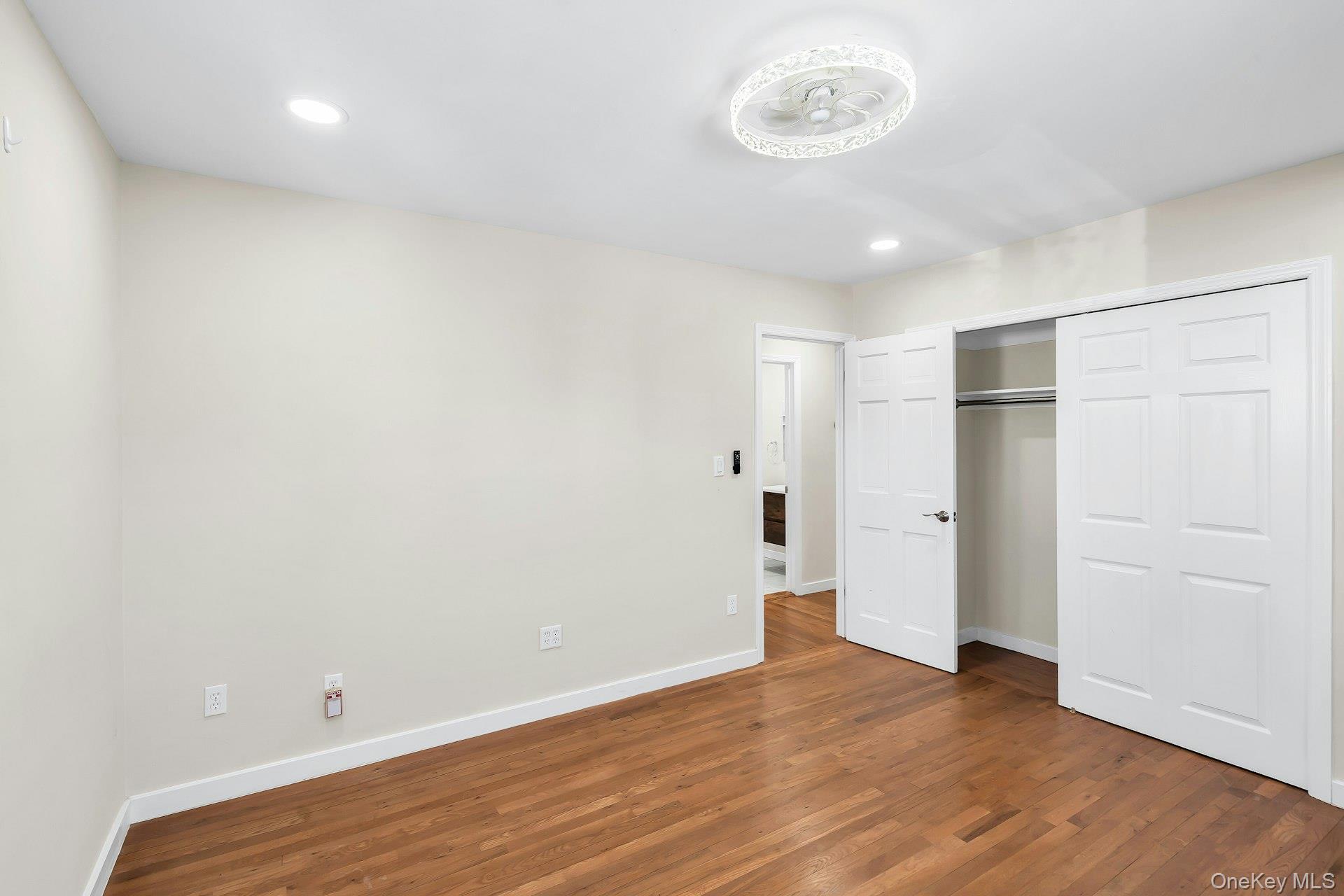 69 Miller Road Hicksville, NY 11801 - Photo 12 of 32