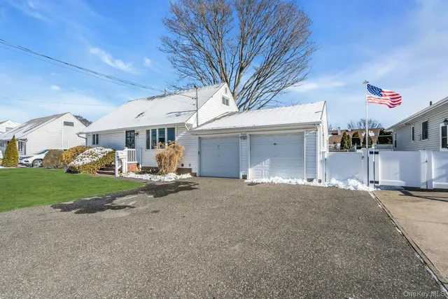 $839,999 | 69 Miller Road, Hicksville, NY 11801