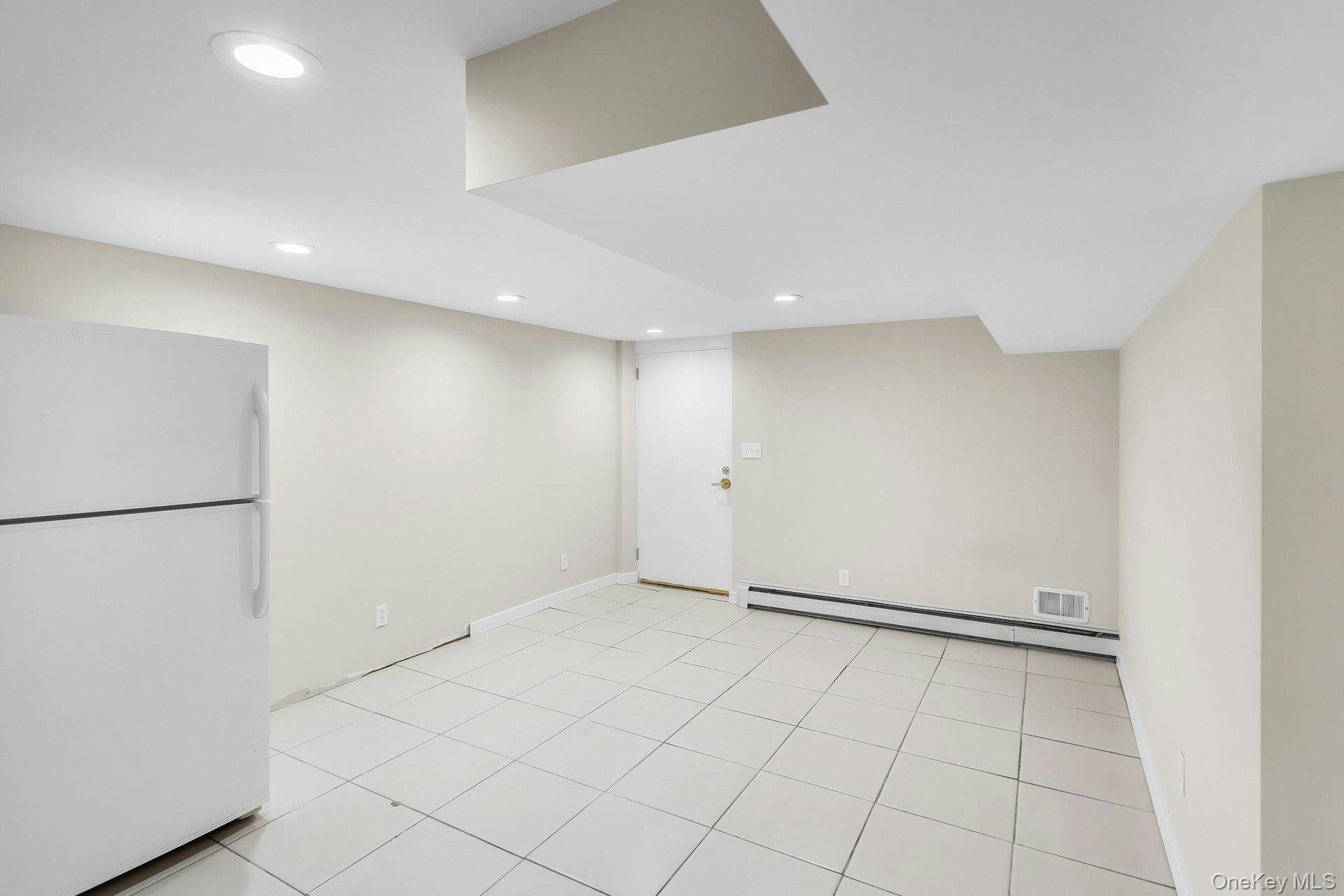 69 Miller Road Hicksville, NY 11801 - Photo 22 of 32