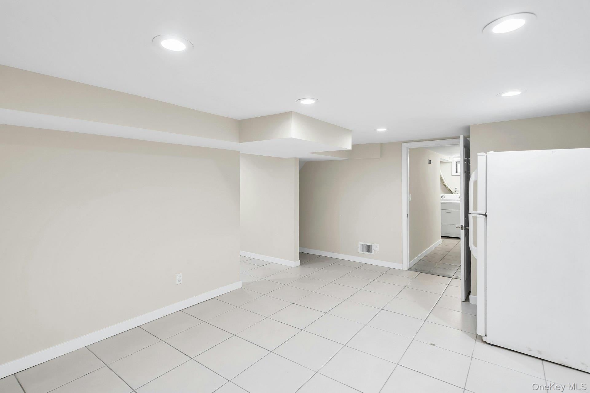 69 Miller Road Hicksville, NY 11801 - Photo 23 of 32