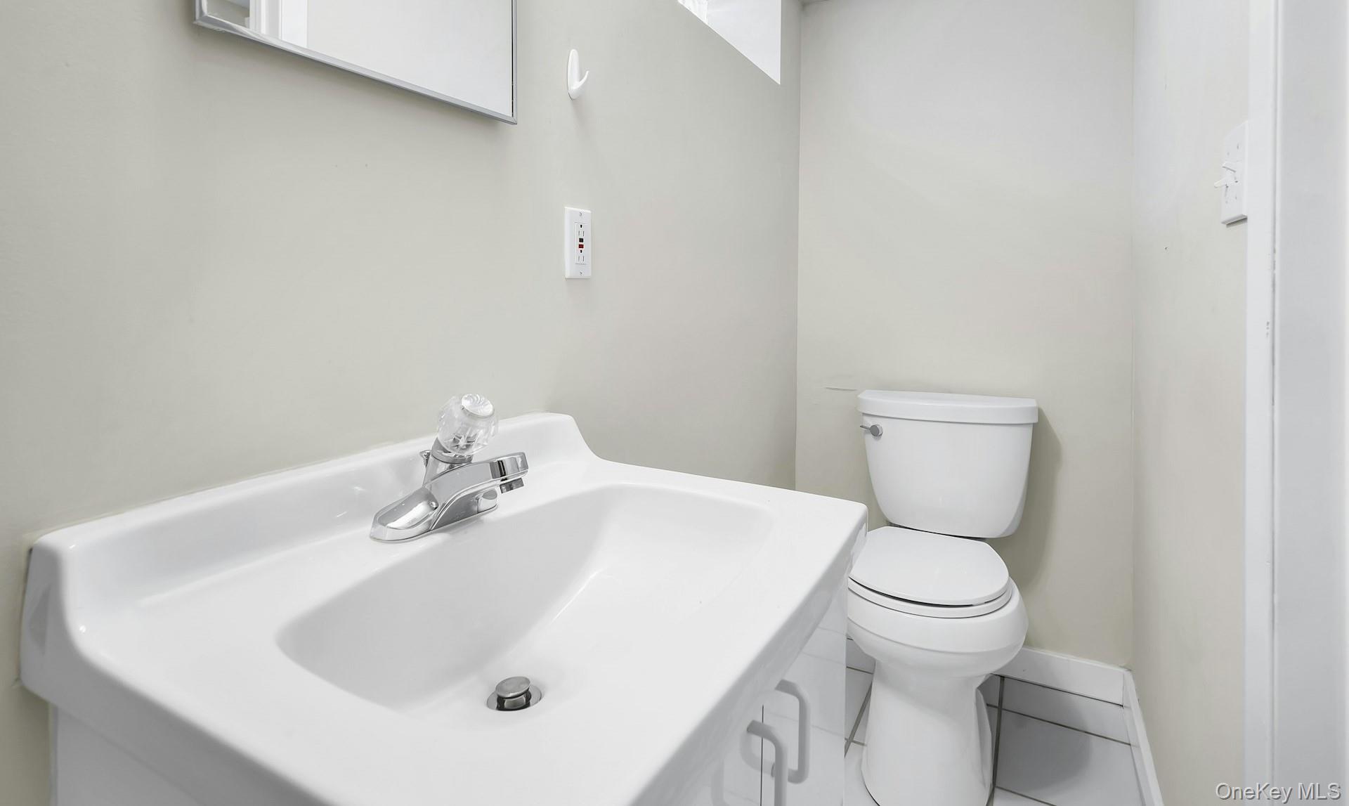 69 Miller Road Hicksville, NY 11801 - Photo 25 of 32